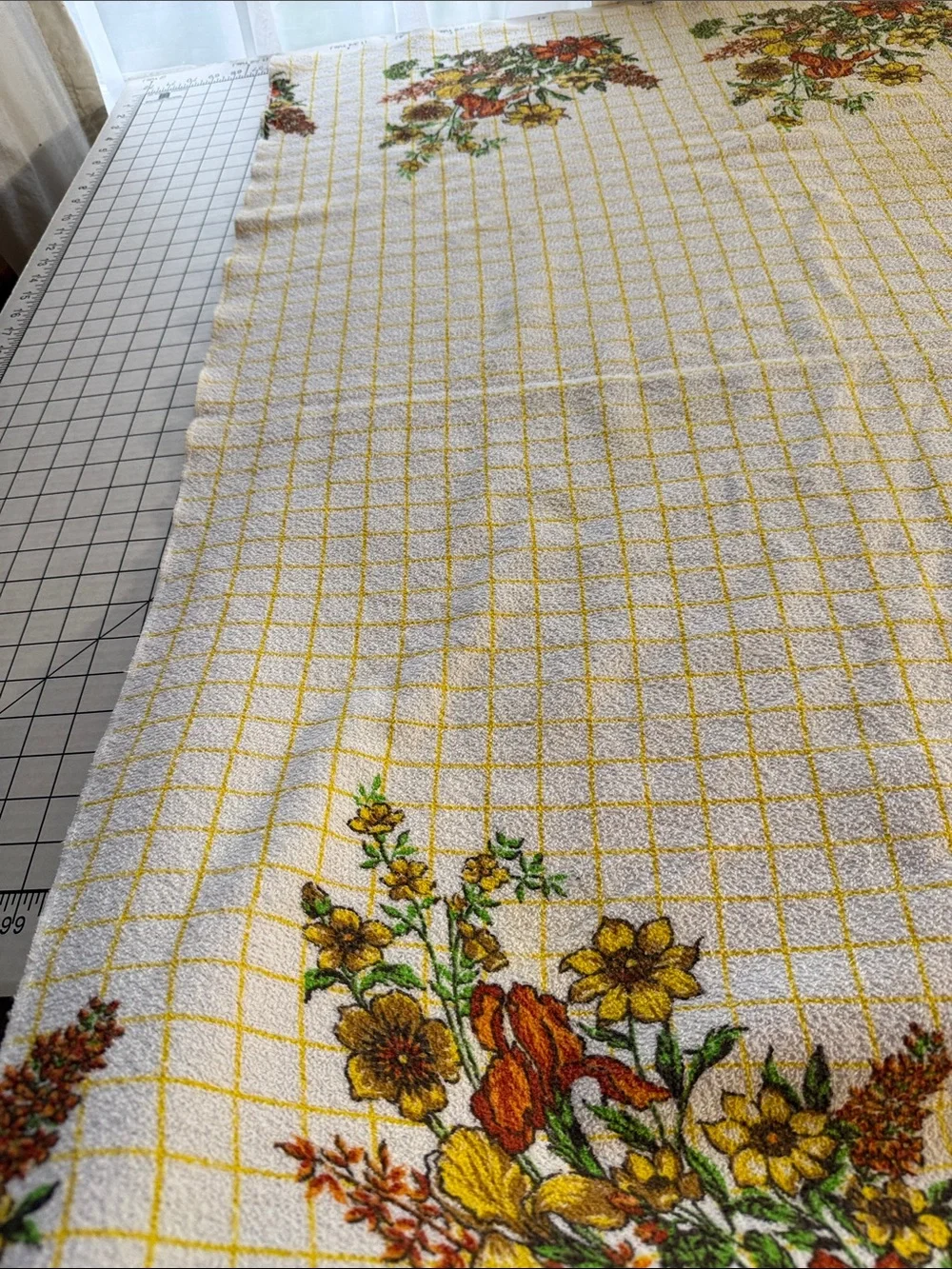 Vintage 1970s Terry Cloth Tablecloth 66 x 46 Harvest Floral Yellow Grid Cottage